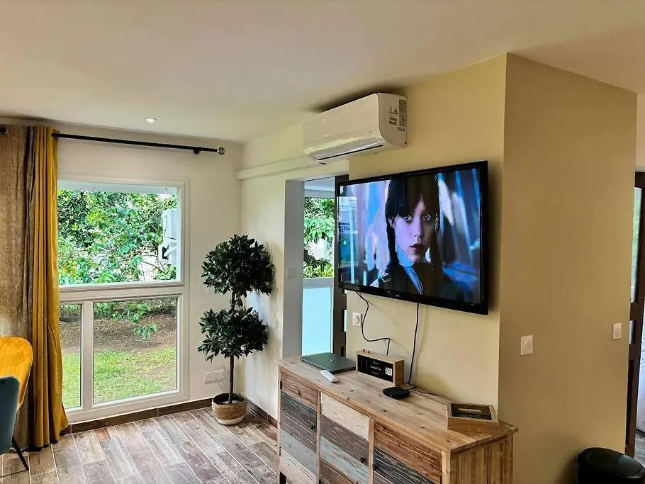 Good Vybz Apartment Les Abymes 0*,  Guadeloupe